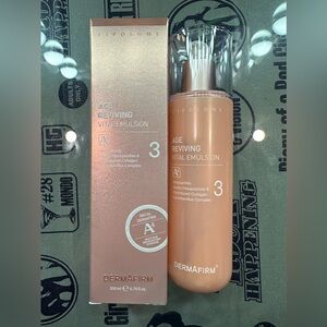 DERMAFIRM LIPOSOME Age Reviving Vital Emulsion A4/ 200ml